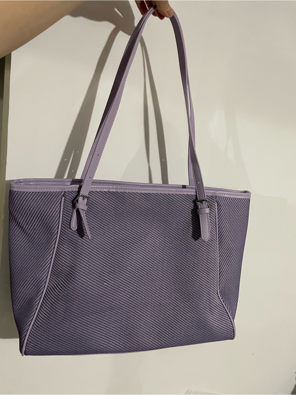 ALO Yoga Lilac Mesh Tote Bag for Women - Picture 2 of 3